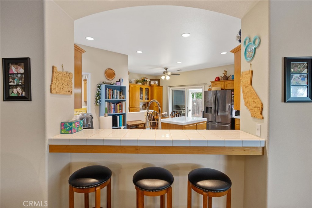 1547 W Claridge Ct, Hanford, CA 93230