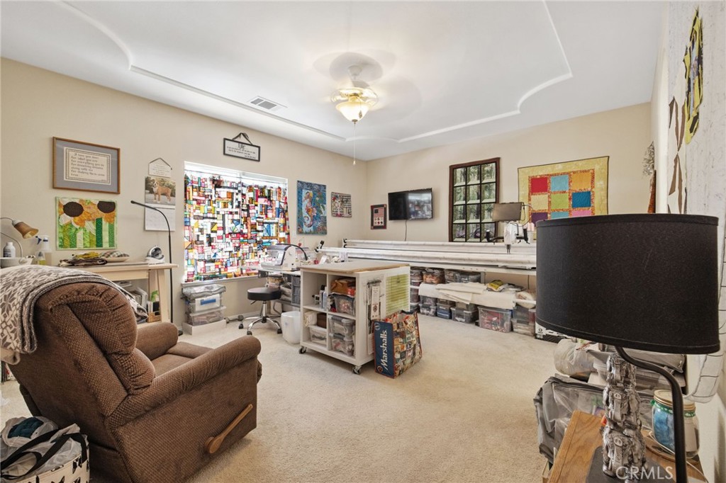 1547 W Claridge Ct, Hanford, CA 93230