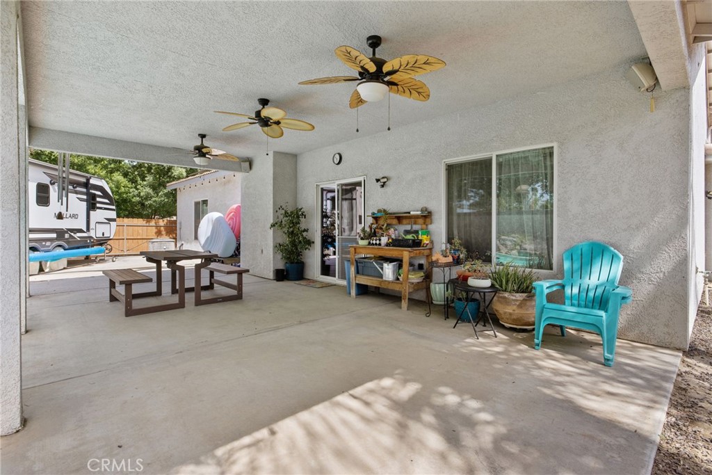1547 W Claridge Ct, Hanford, CA 93230