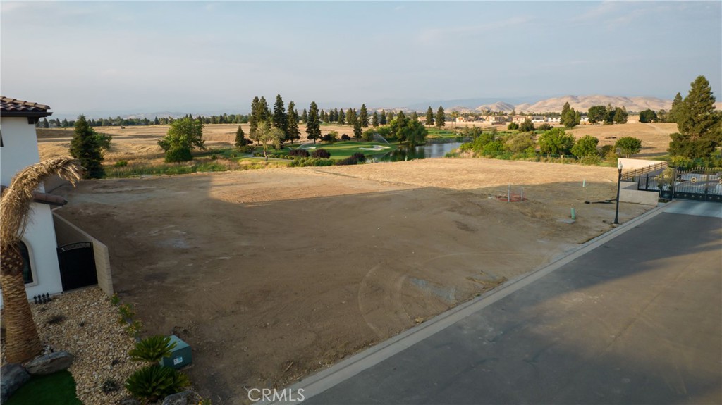 2490 E Copper Ridge Drive, Fresno, CA 93730