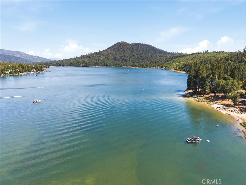 40518 Saddleback, Bass Lake, CA 93604