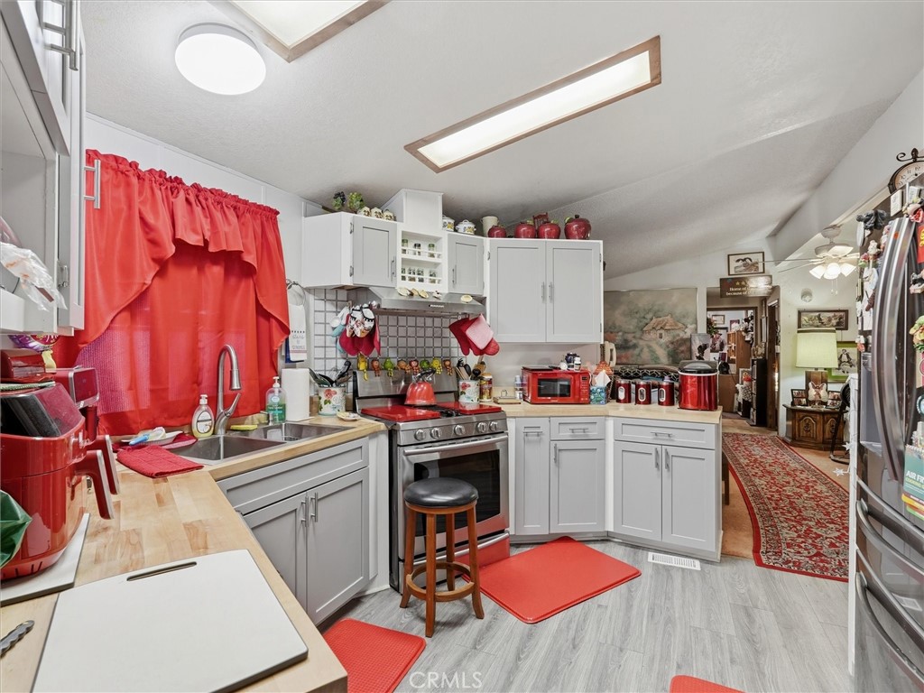 39737 Road 274 #34, Bass Lake, CA 93604
