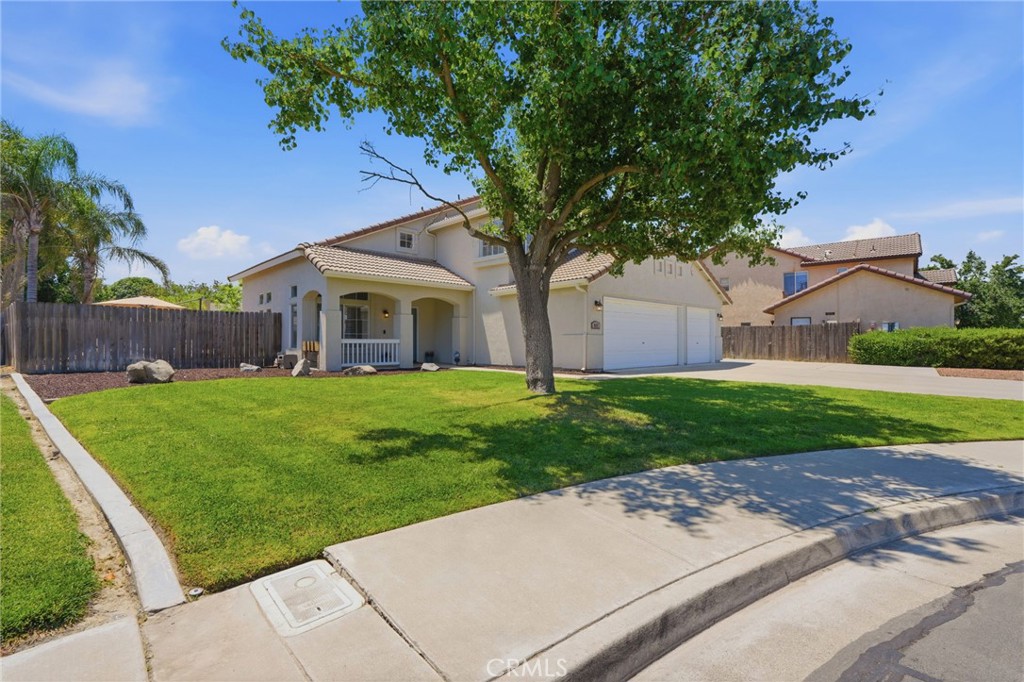 917 Margaret, Hanford, CA 93230