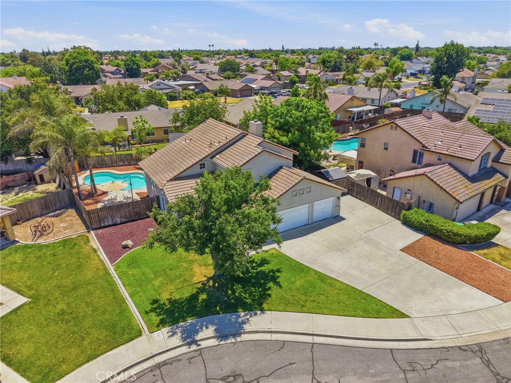 917 Margaret, Hanford, CA 93230