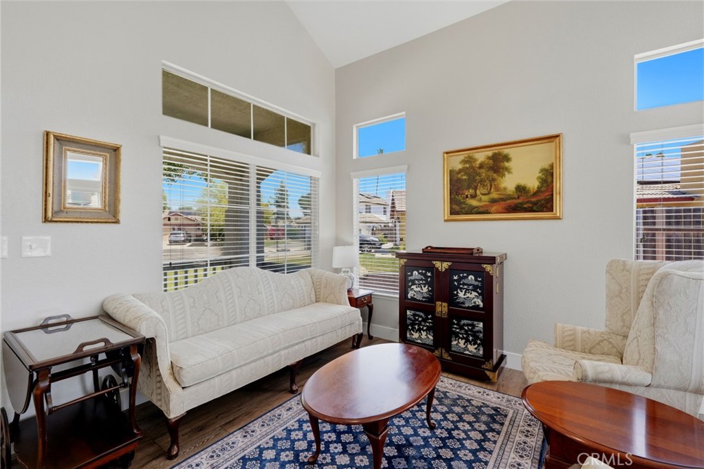 917 Margaret, Hanford, CA 93230