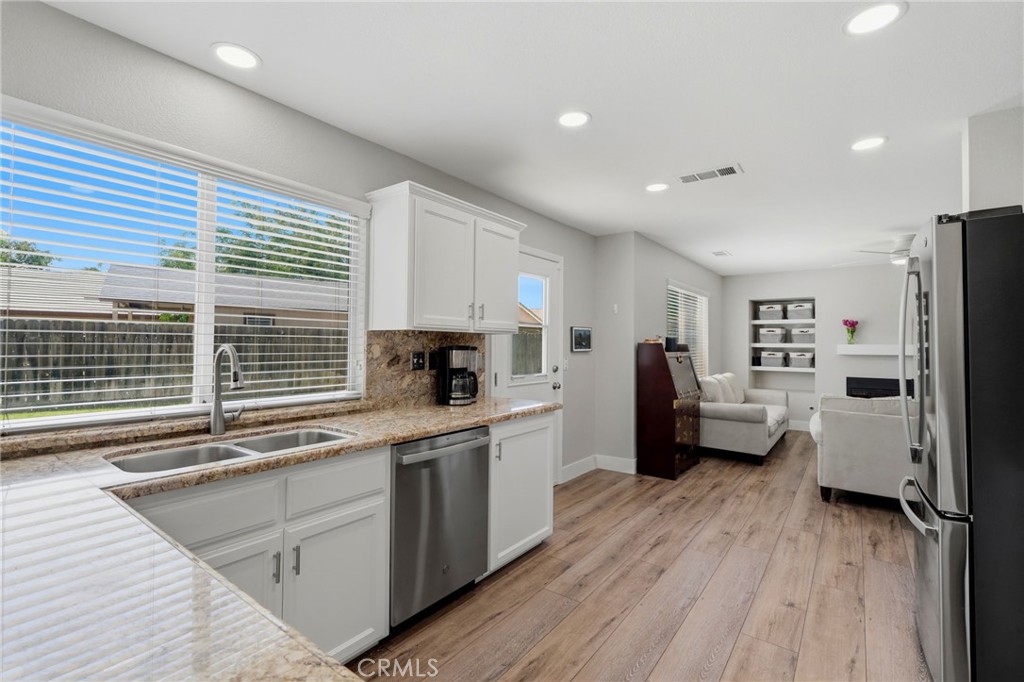917 Margaret, Hanford, CA 93230