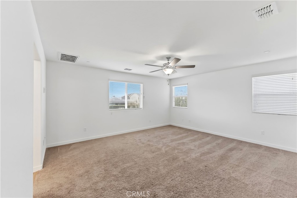 6690 E Adena, Fresno, CA 93727
