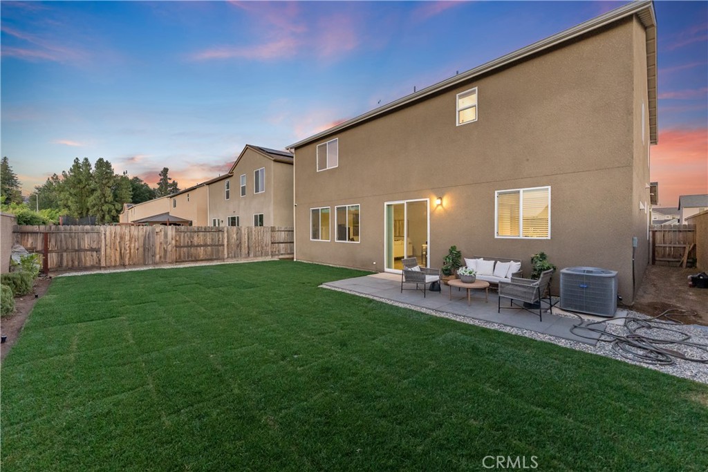 6690 E Adena, Fresno, CA 93727