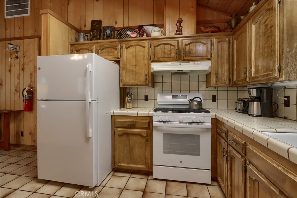 8041 Chilnualna Falls, Wawona, CA 95389