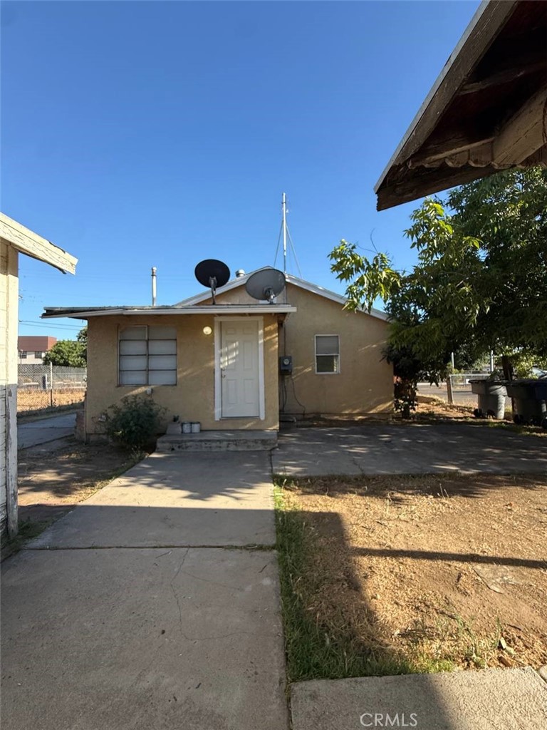 4079 E Heaton Ave, Fresno, CA 93702