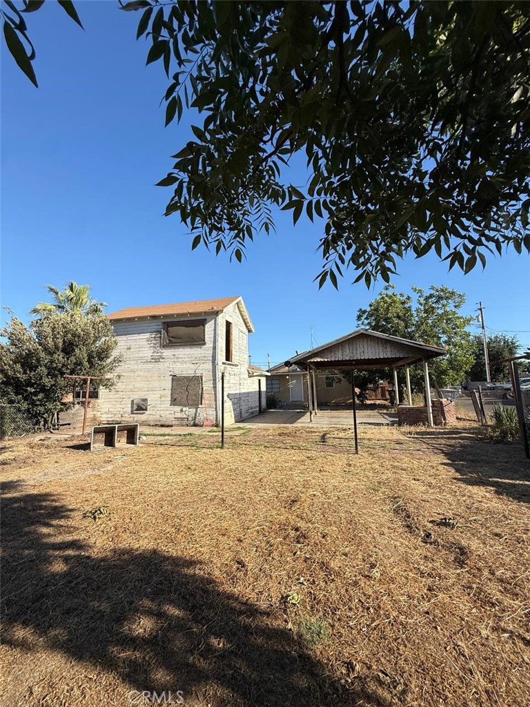 4079 E Heaton Ave, Fresno, CA 93702