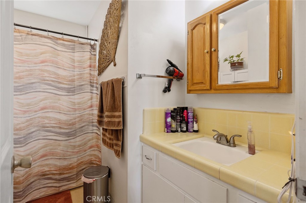 1585 Mulberry Ln, Lemoore, CA 93245