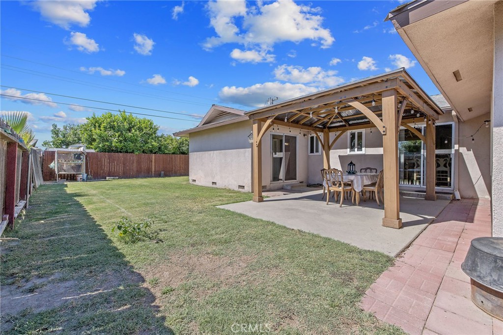 1585 Mulberry Ln, Lemoore, CA 93245