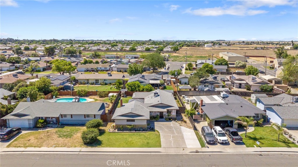 1585 Mulberry Ln, Lemoore, CA 93245
