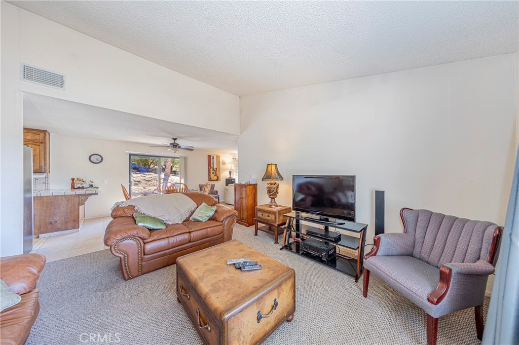 29610 Kit Carson Ct, Coarsegold, CA 93614