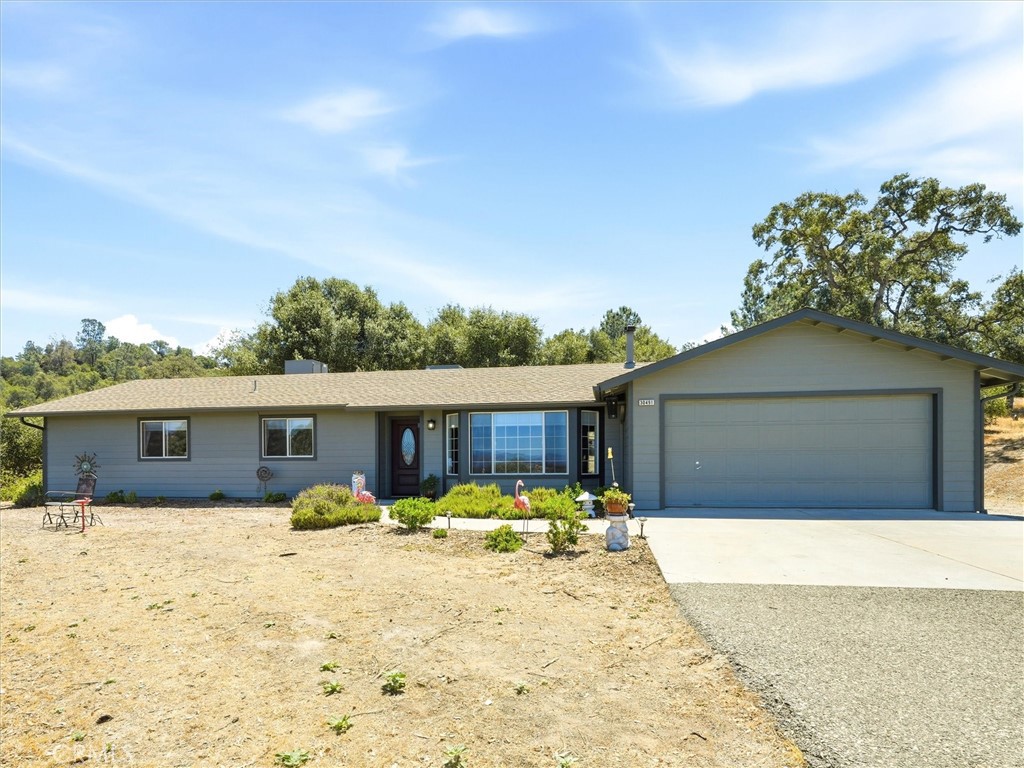 30491 Sentinel Dr, Coarsegold, CA 93614