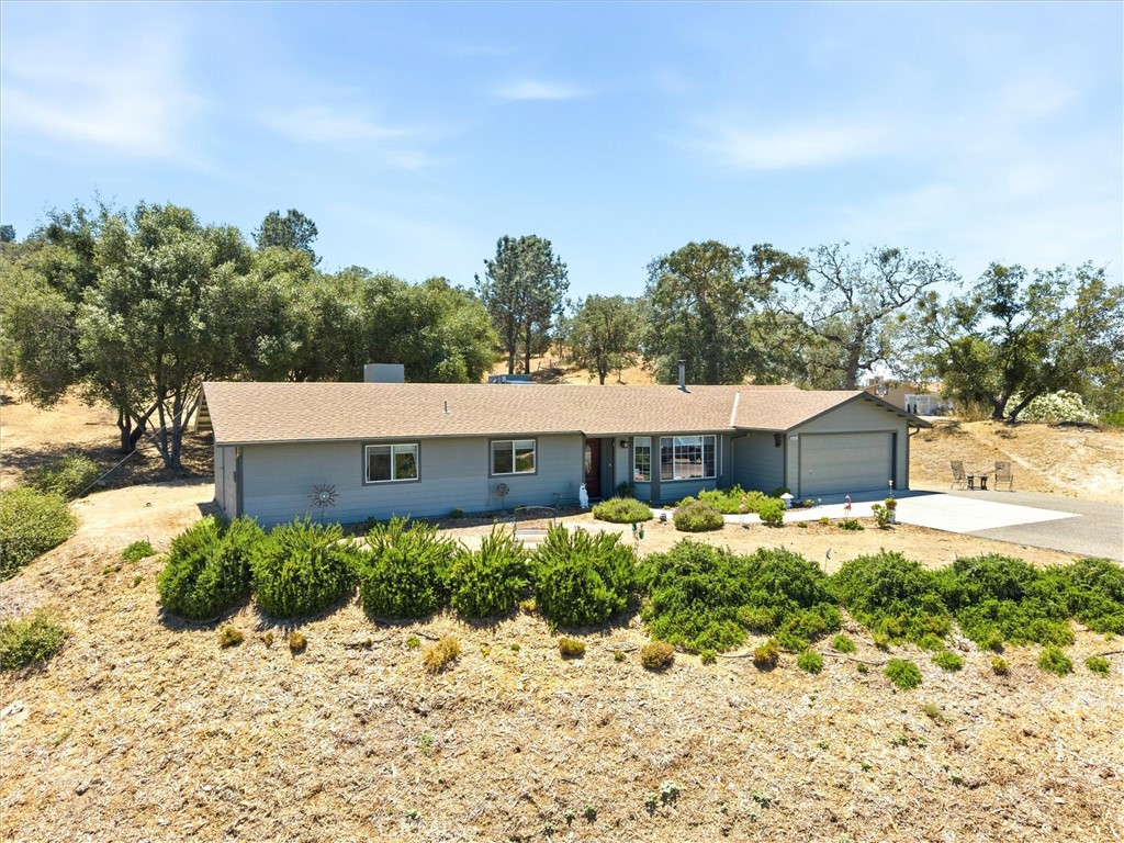 30491 Sentinel Dr, Coarsegold, CA 93614