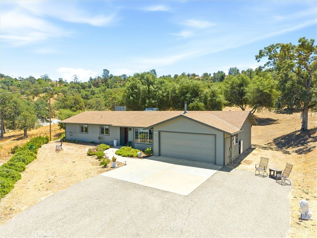 30491 Sentinel Dr, Coarsegold, CA 93614