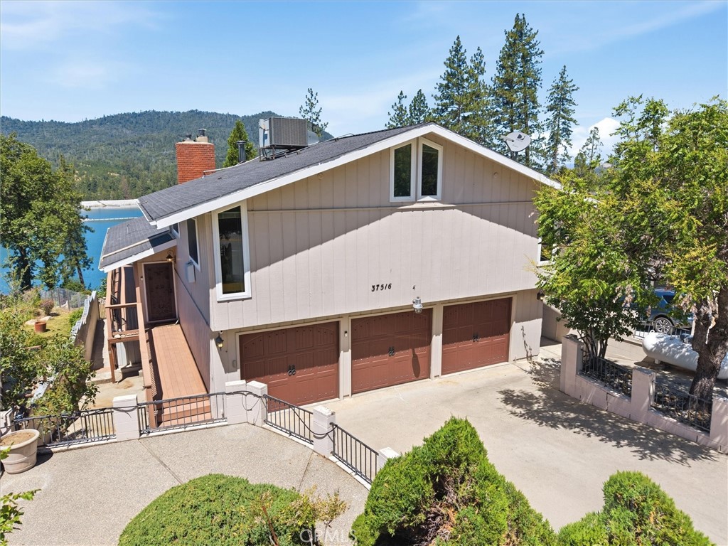 37516 Road 274, Bass Lake, CA 93604