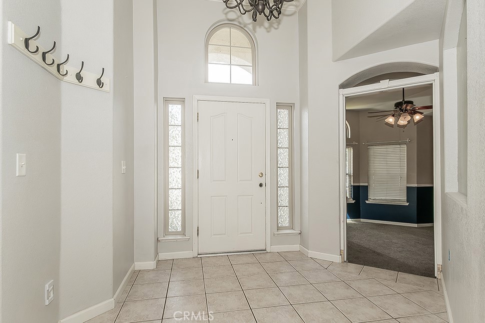 6589 E Michigan, Fresno, CA 93727