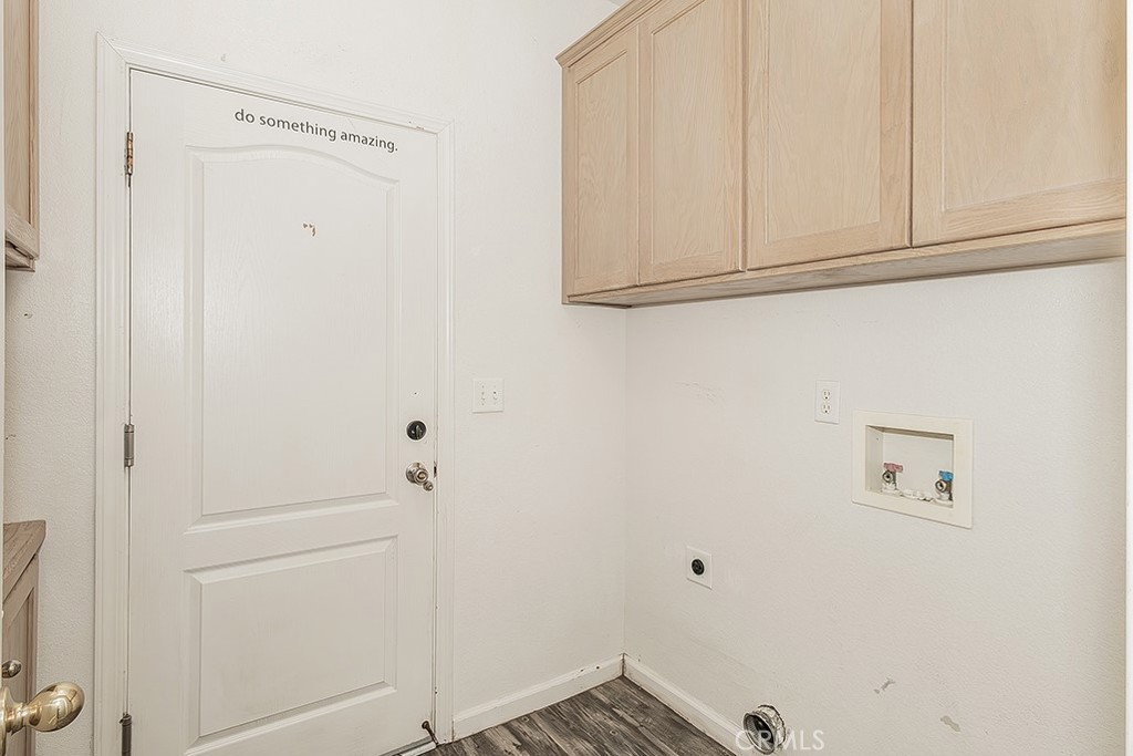 6589 E Michigan, Fresno, CA 93727