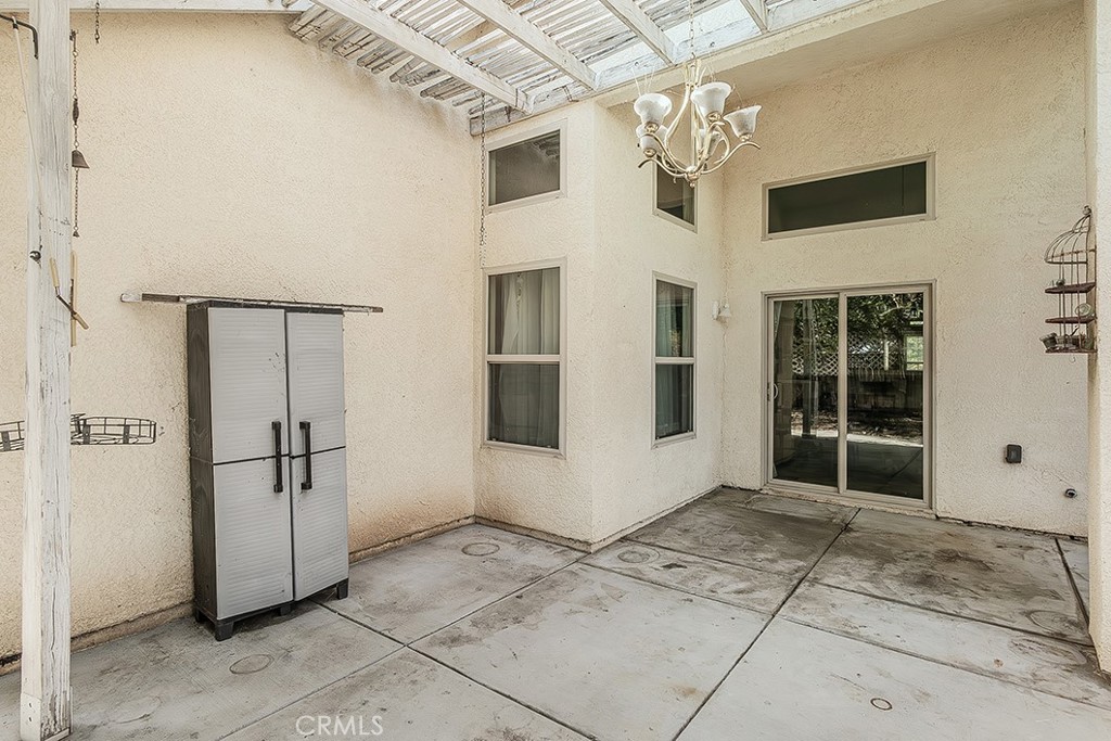 6589 E Michigan, Fresno, CA 93727