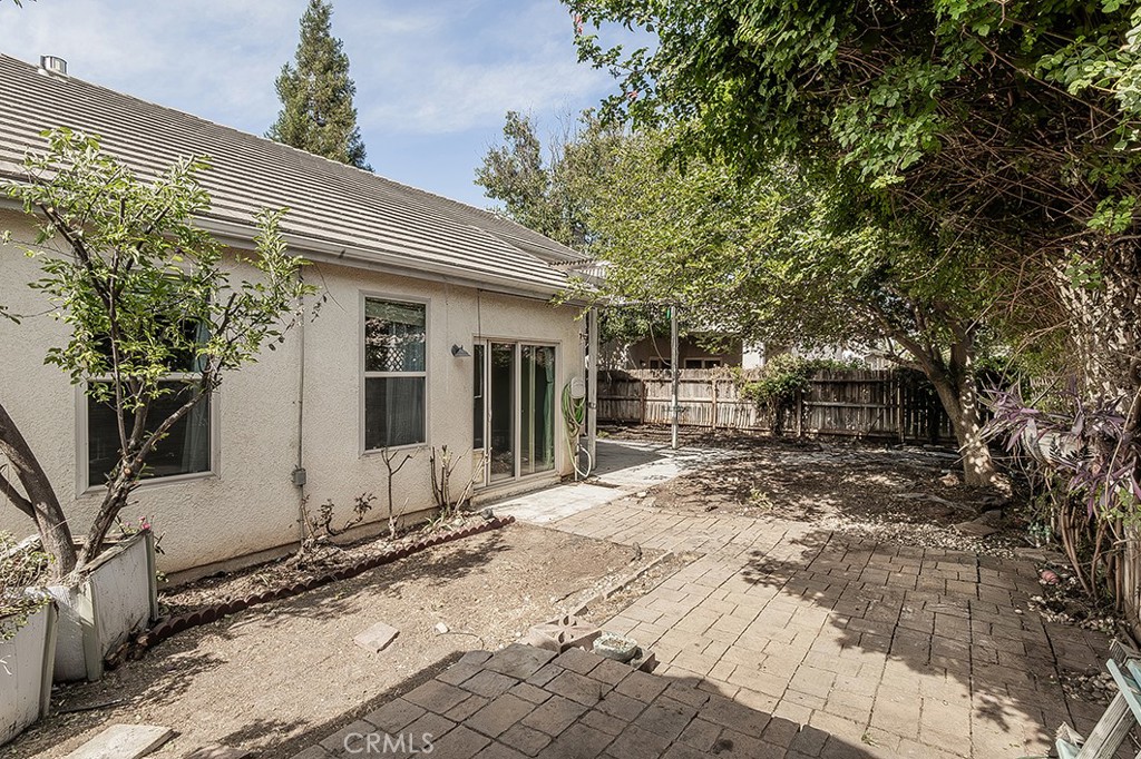 6589 E Michigan, Fresno, CA 93727