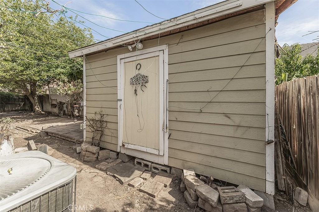6589 E Michigan, Fresno, CA 93727