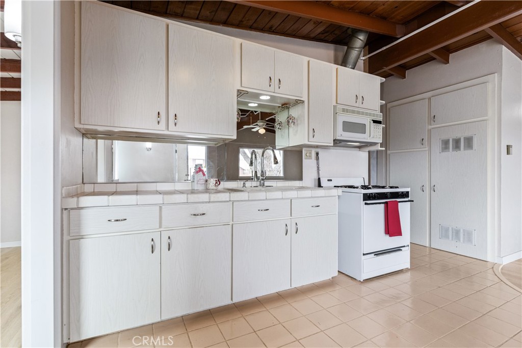 351 Nevis St, Morro Bay, CA 93442