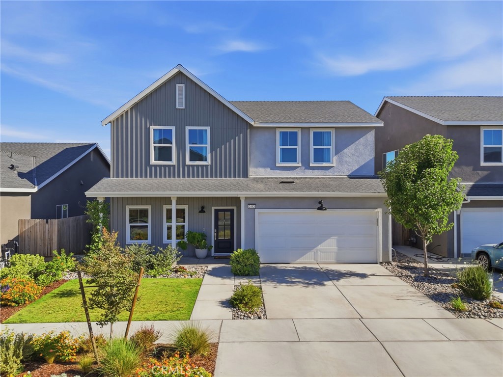 2445 W Claridge Way, Hanford, CA 93230