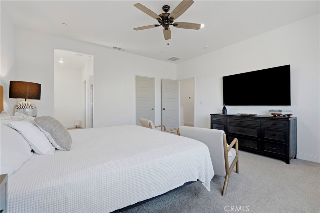 2445 W Claridge Way, Hanford, CA 93230