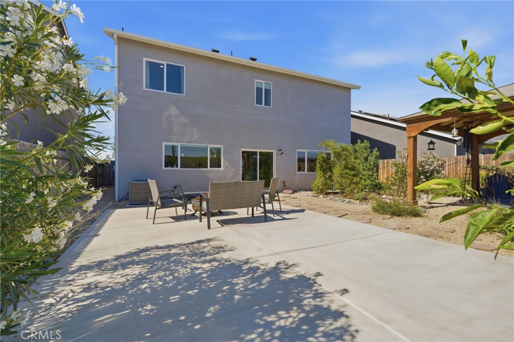 2445 W Claridge Way, Hanford, CA 93230