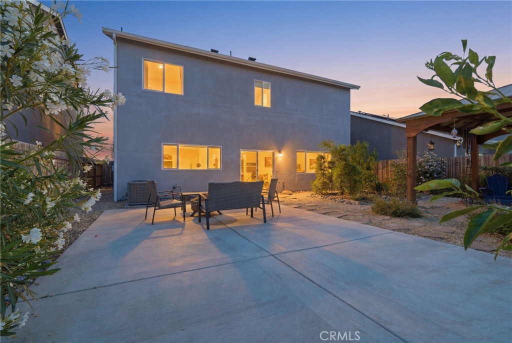 2445 W Claridge Way, Hanford, CA 93230