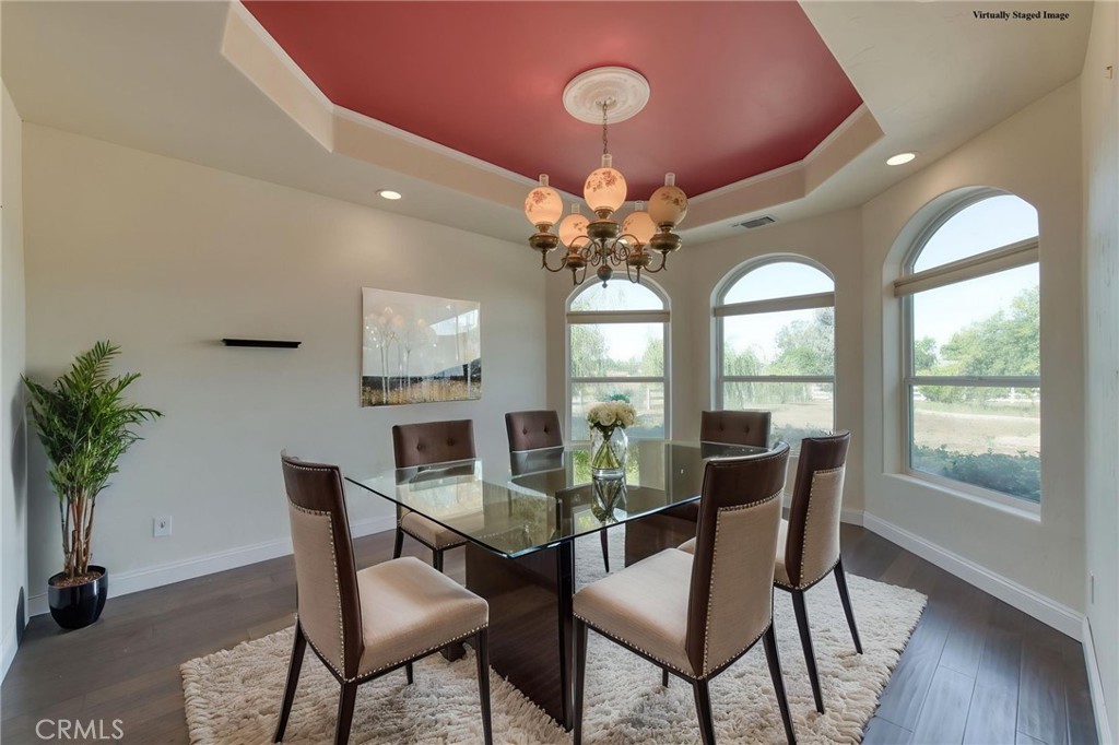 8485 N Madsen, Clovis, CA 93619