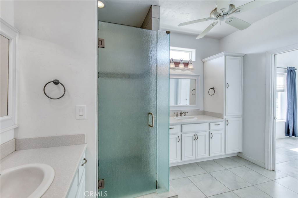 8485 N Madsen, Clovis, CA 93619