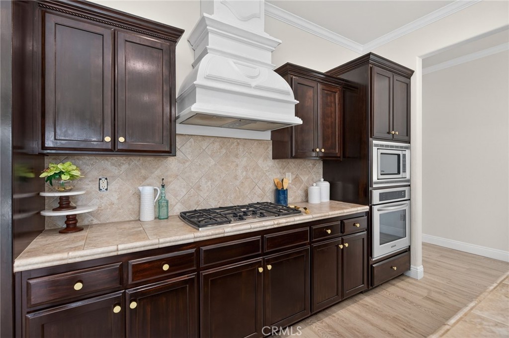 1563 E Via Mirasol, Fresno, CA 93730
