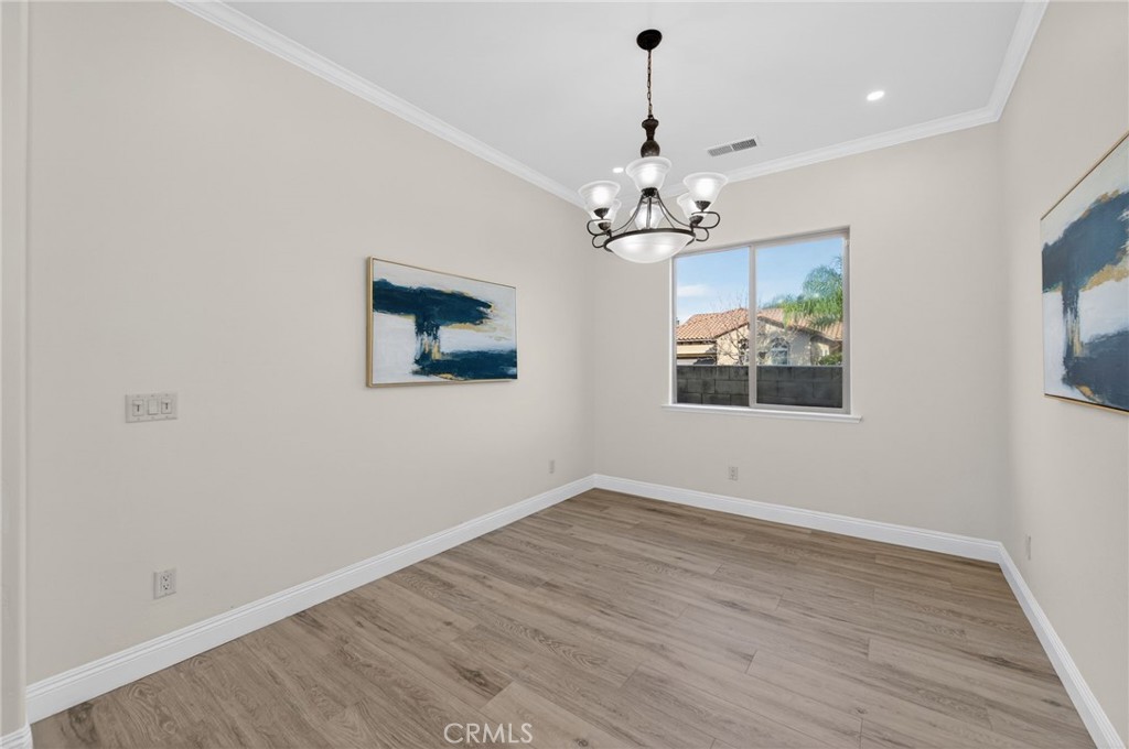 1563 E Via Mirasol, Fresno, CA 93730