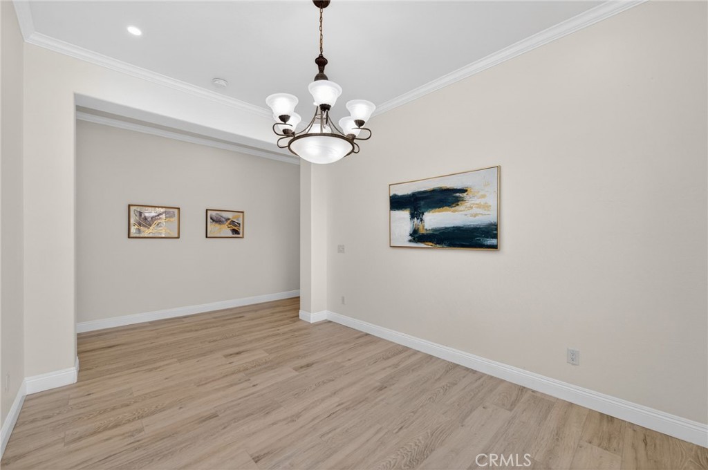 1563 E Via Mirasol, Fresno, CA 93730