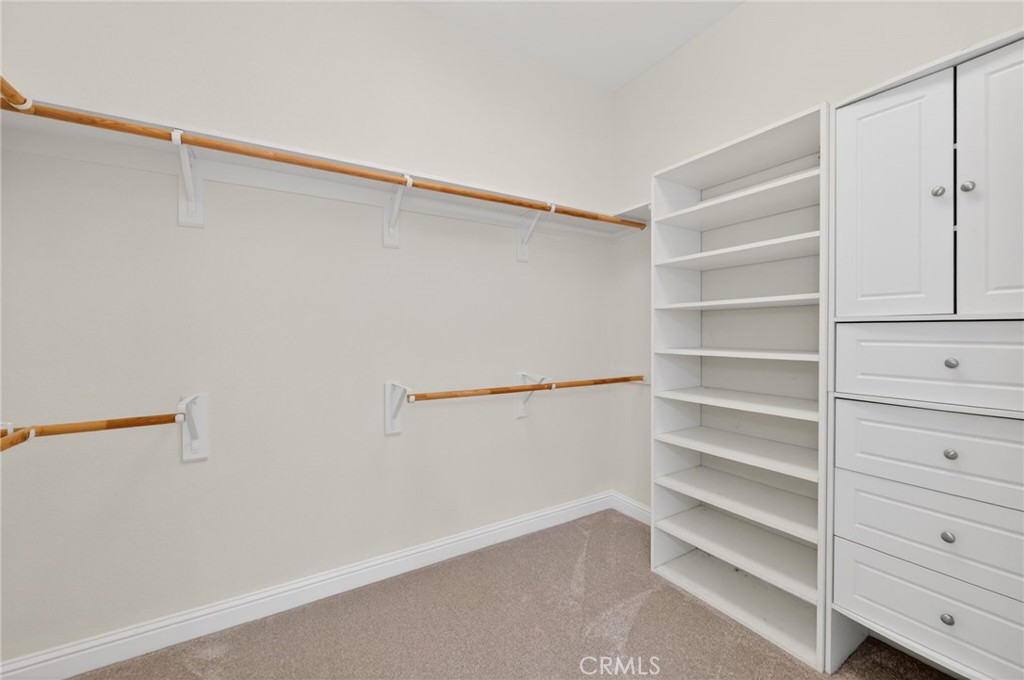 1563 E Via Mirasol, Fresno, CA 93730
