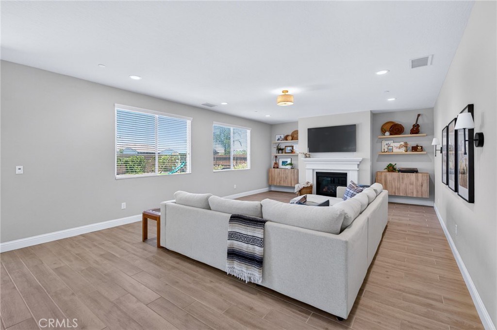 3594 Amanecer, Clovis, CA 93619