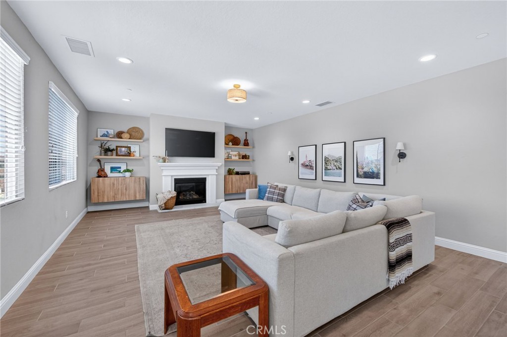 3594 Amanecer, Clovis, CA 93619