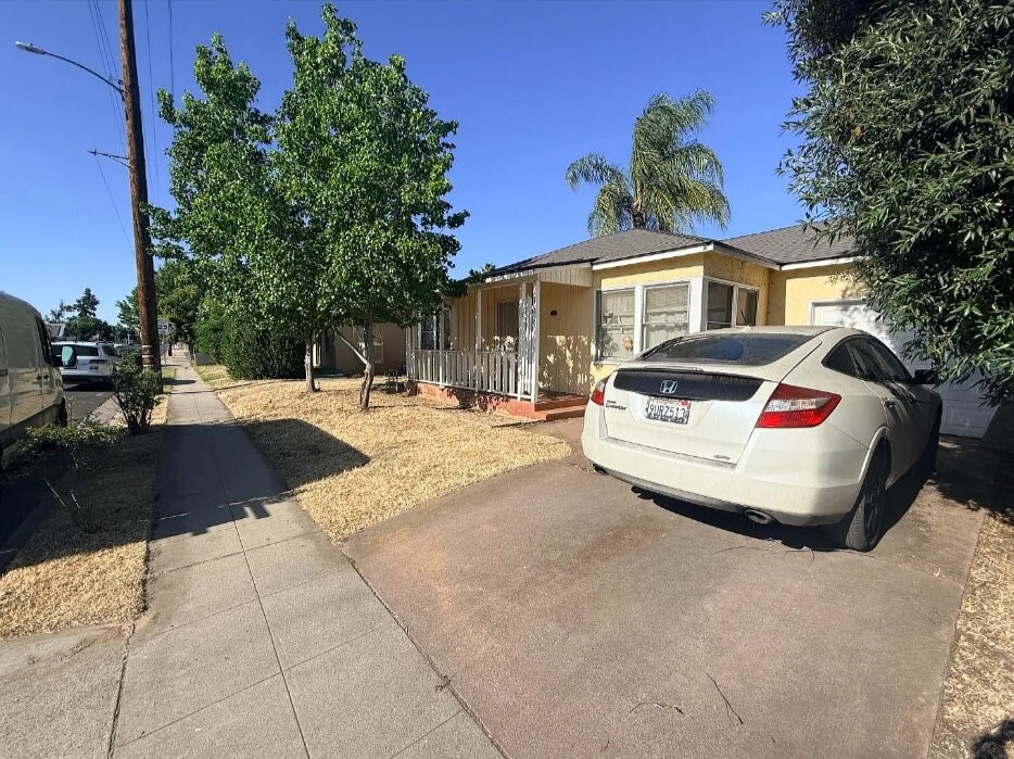 728 N Palm, Fresno, CA 93728