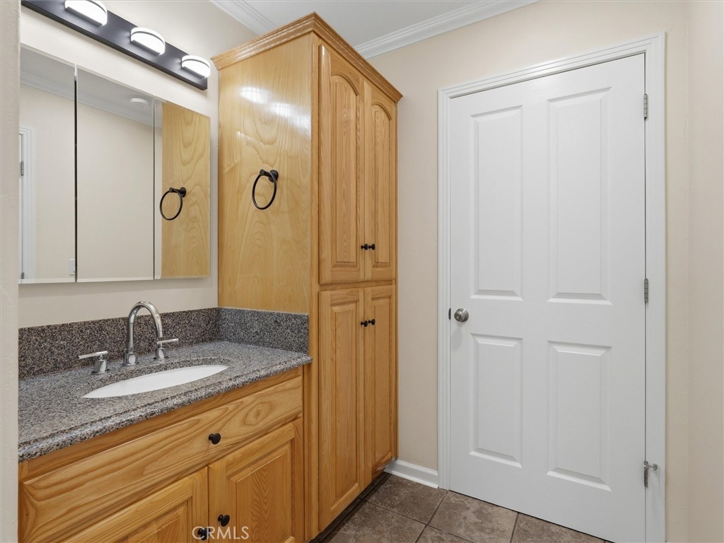 42781 Badger Circle Dr, Coarsegold, CA 93614