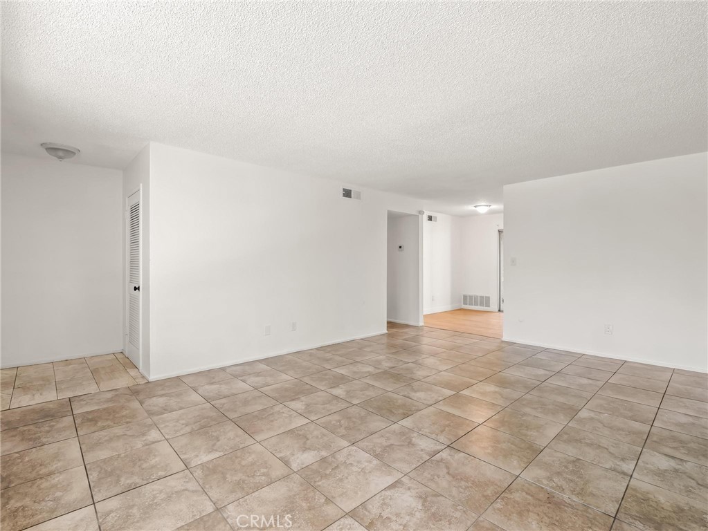 3725 N Fruit, Fresno, CA 93705