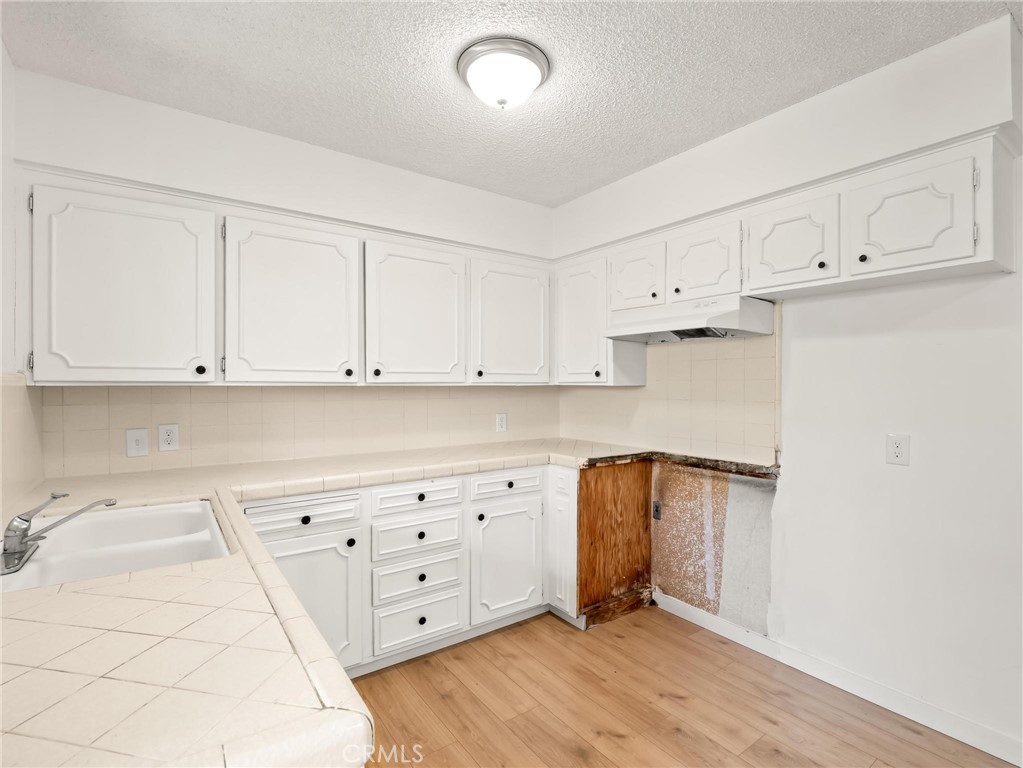 3725 N Fruit, Fresno, CA 93705