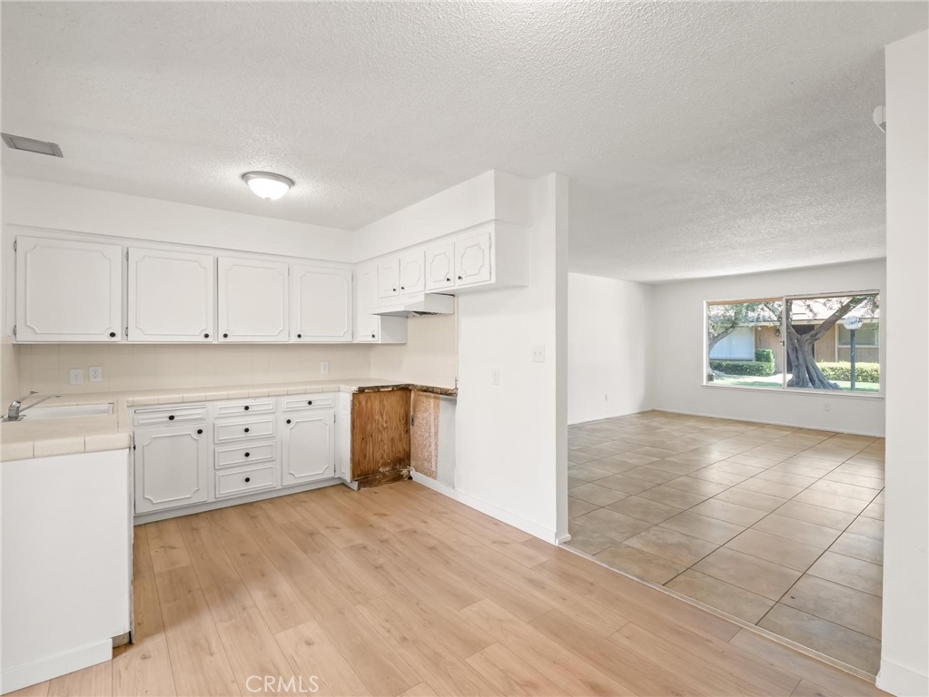 3725 N Fruit, Fresno, CA 93705