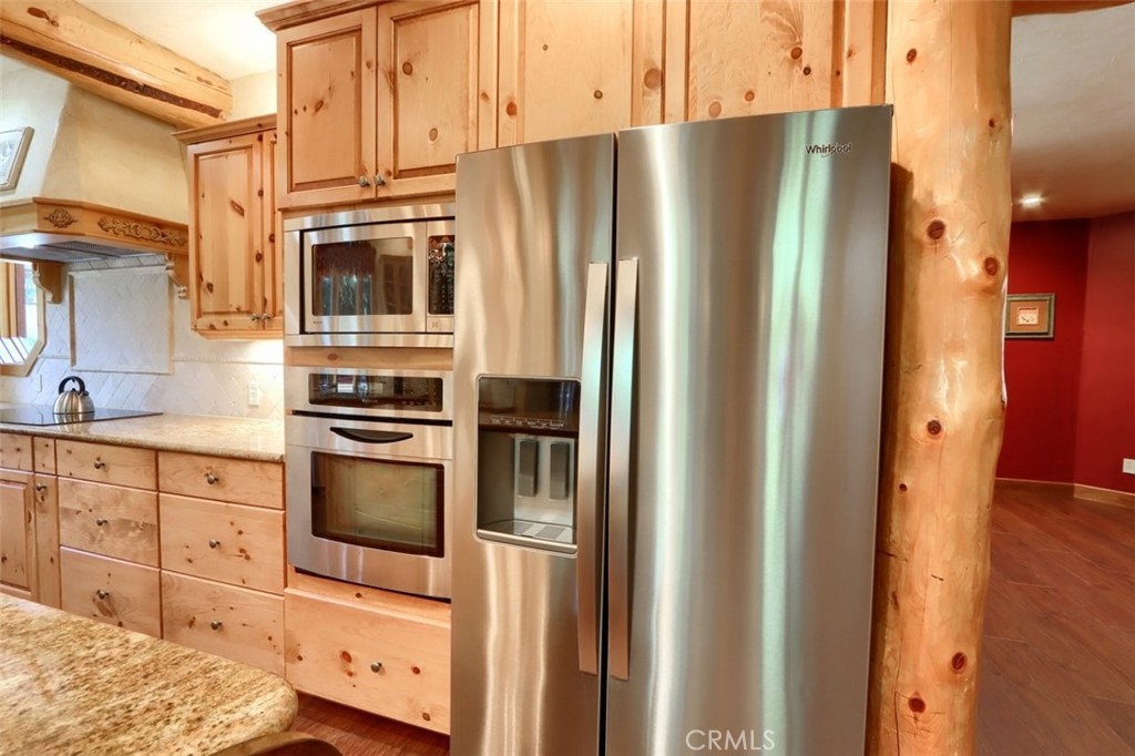 54736 Willow Cove Rd, Bass Lake, CA 93604