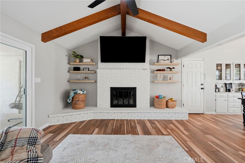 100 W Adrian Way, Hanford, CA 93230