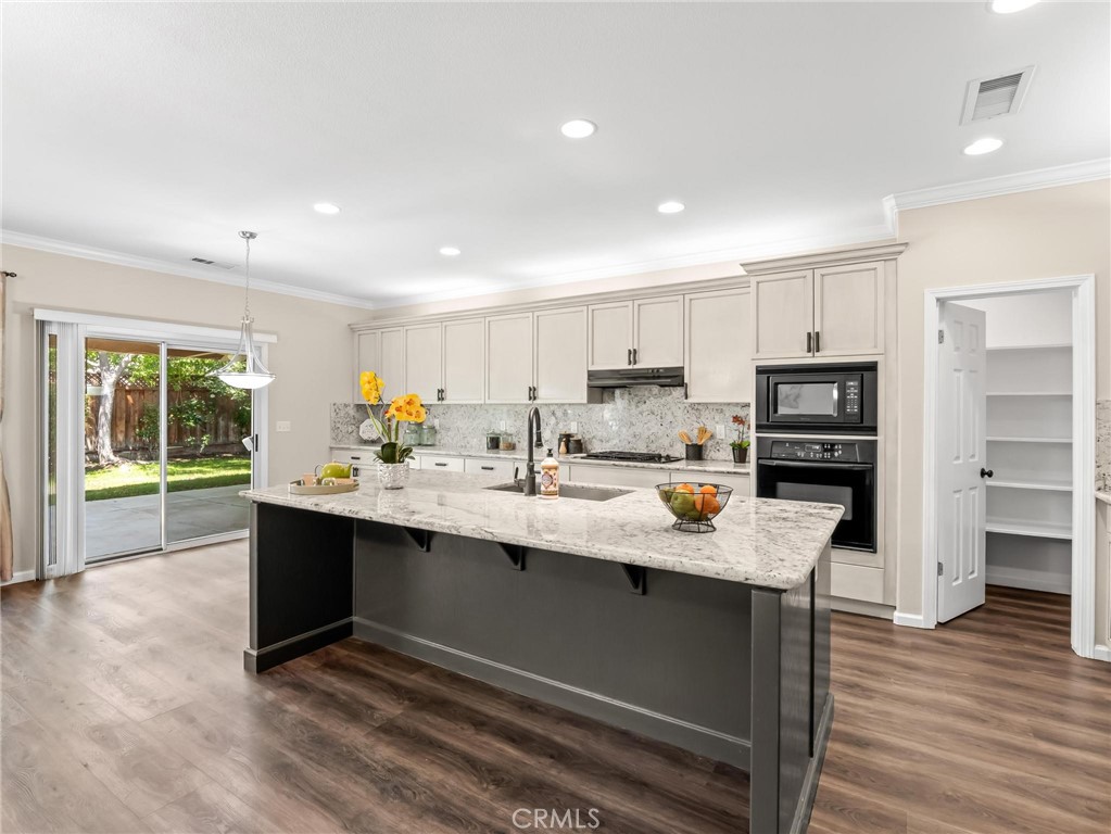 2222 Carson, Clovis, CA 93611
