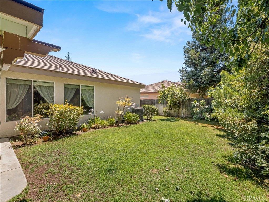2222 Carson, Clovis, CA 93611